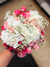 Load image into Gallery viewer, Event Bouquet
