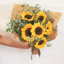 Load image into Gallery viewer, Sweet Sunflower Bouquet
